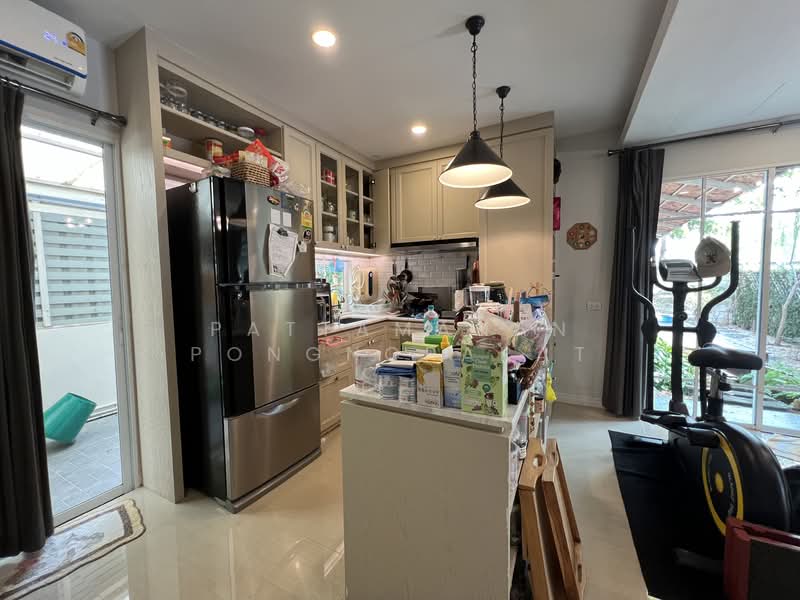 The village Chaengwatthana-Tiwananon, Nonthaburi