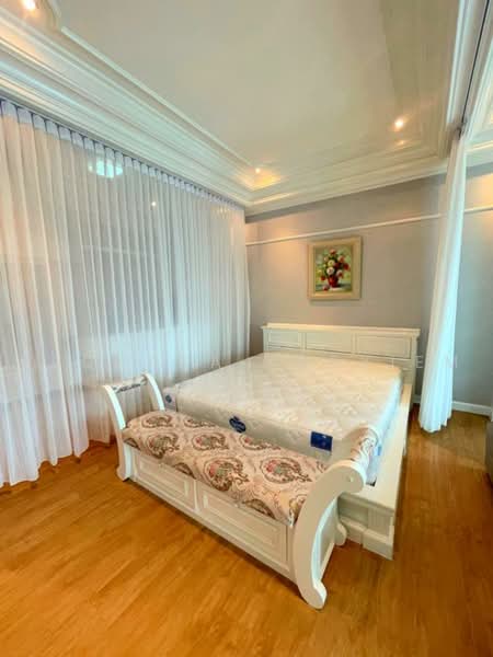 Baan Sathorn Chao Phraya, Bangkok