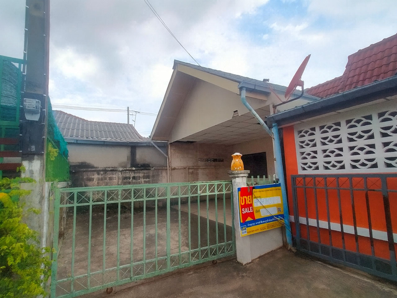 Townhouse Project Suk 2 in Danburi