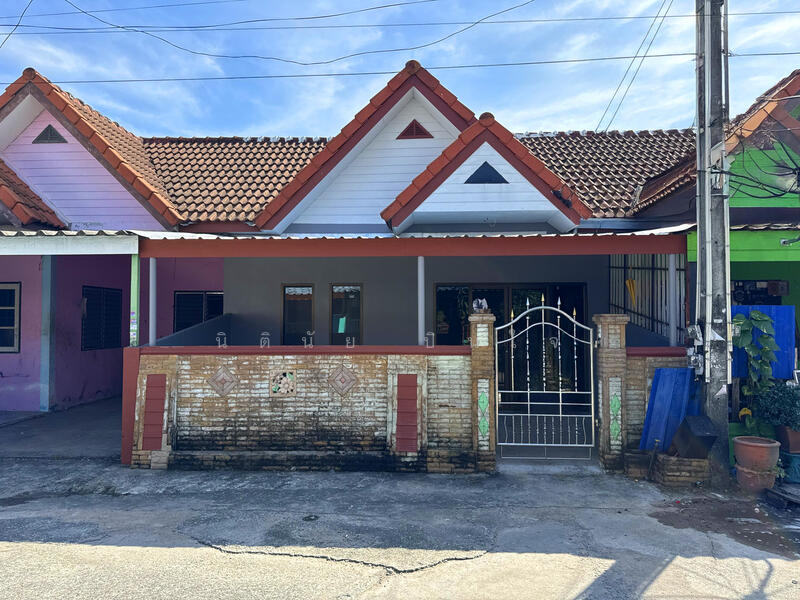 แสงอนันต์ปาร์ควิว, Chon Buri (Pattaya)