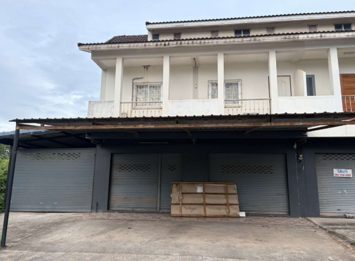 Commercial Building in Kanchanadit, Surat Thani