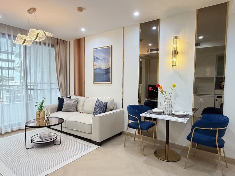 Collezio Sathorn-Pipat, Bangkok