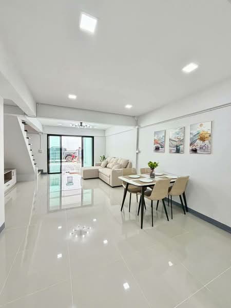 บ้านสวัสดิการเพื่อข้าราชการ กทม, Nonthaburi