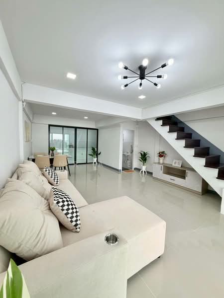 บ้านสวัสดิการเพื่อข้าราชการ กทม, Nonthaburi