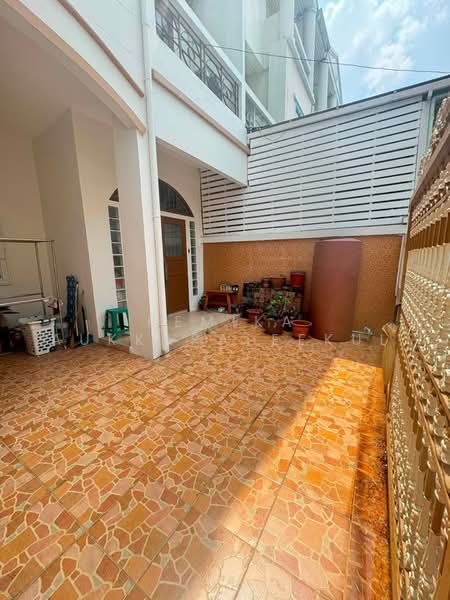 undefined, bangkok