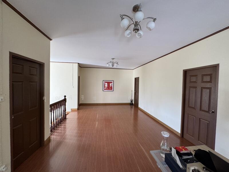 2-Storey House, Prasat Suk Alley, Bangkok