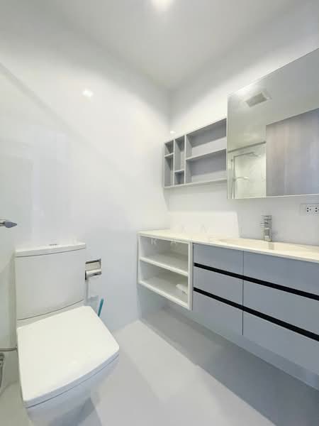 HQ Thonglor by Sansiri, Bangkok