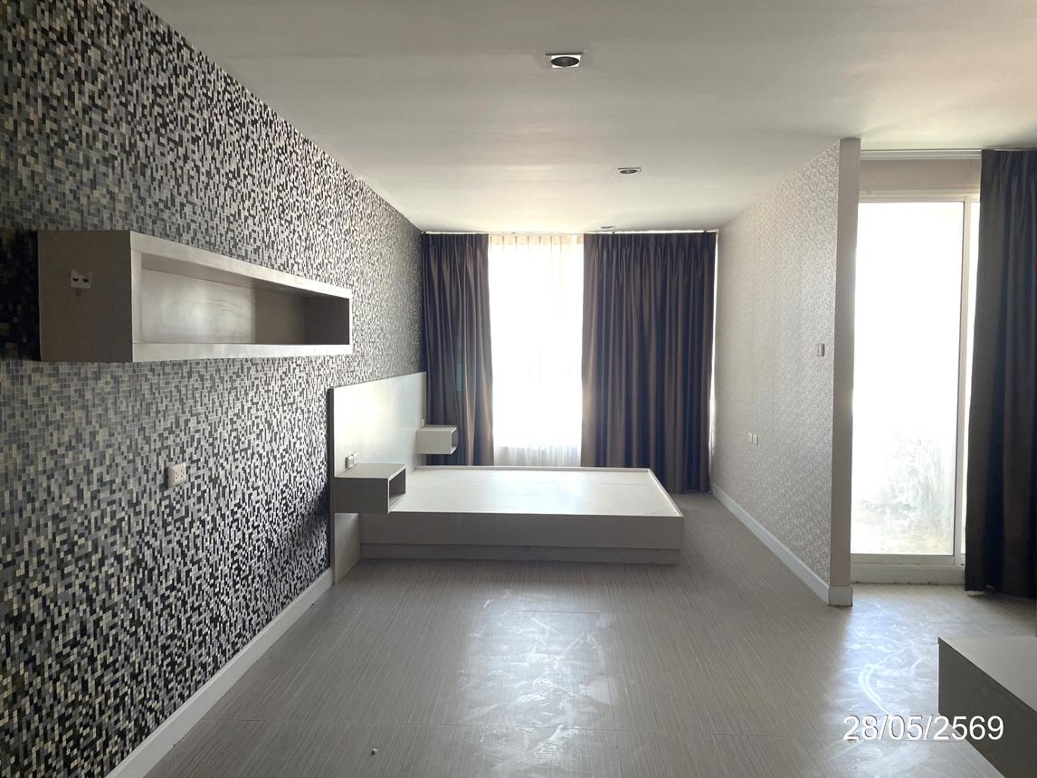 Bangsaen Chateau Condominium, located in Chonburi Province, Chonburi.