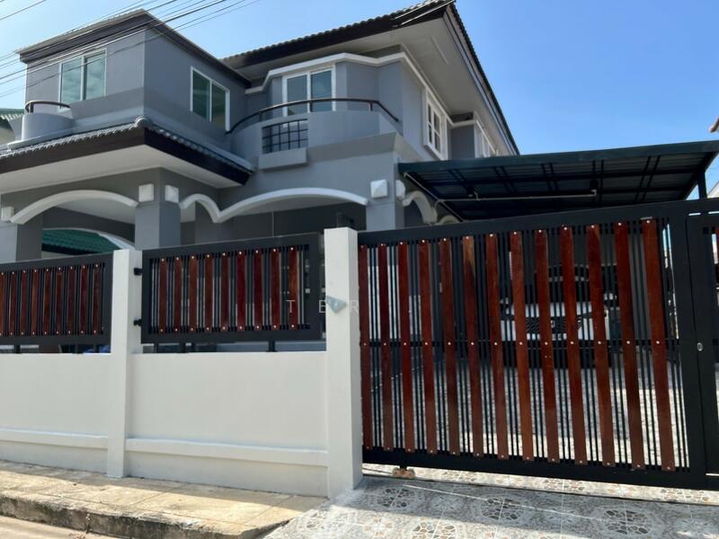 Place & Park Prachauthit 90, Samut Prakan