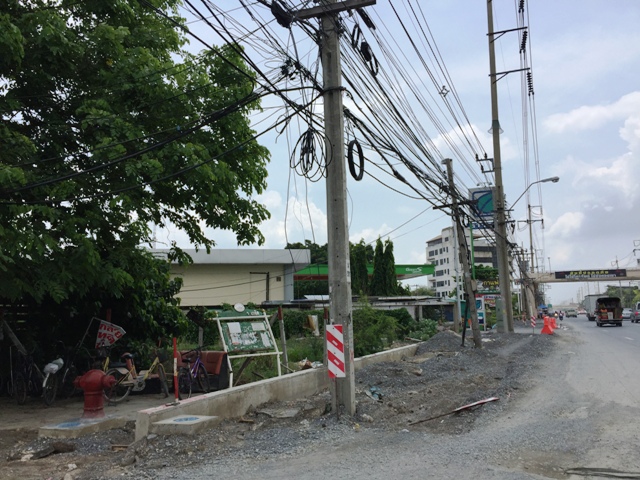 Samut Thai Village