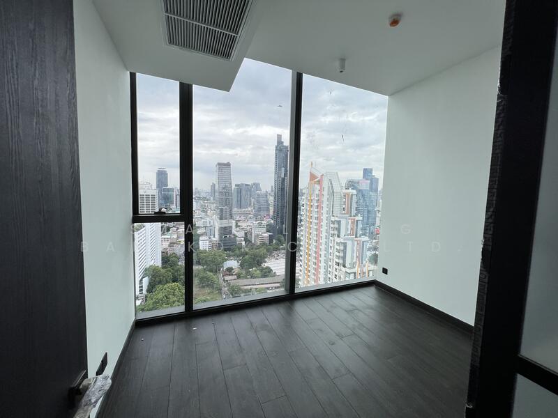 Tait Sathorn 12, Bangkok