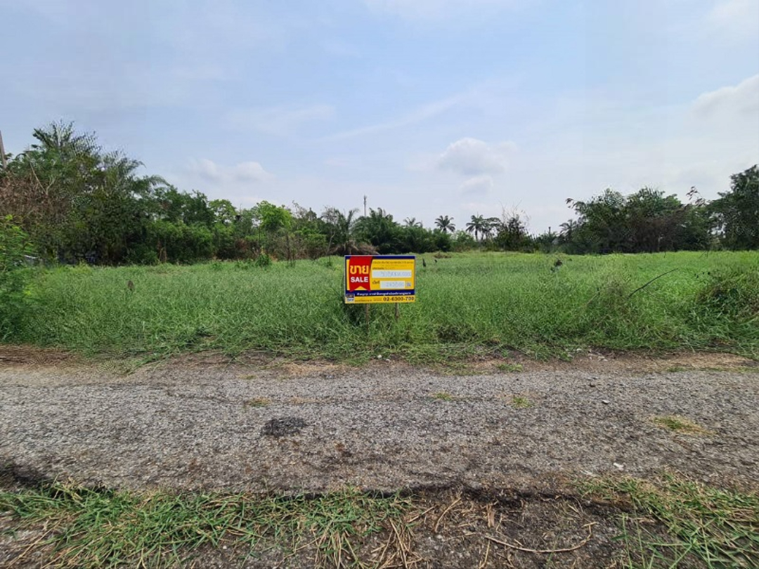 Empty land, Chaloem Krung River Ville Resort, Nong Chok