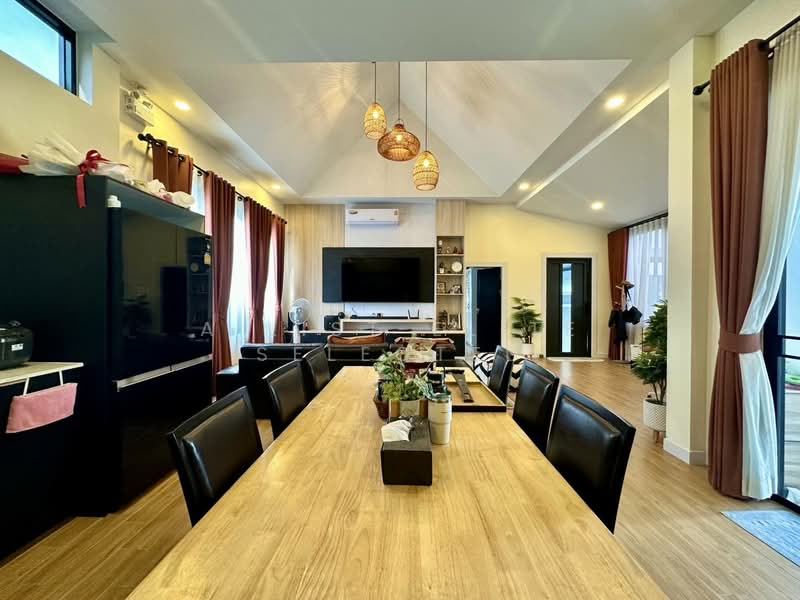 Scandinavian-Style Pool Villa - Near Map Phrachan Reservoir