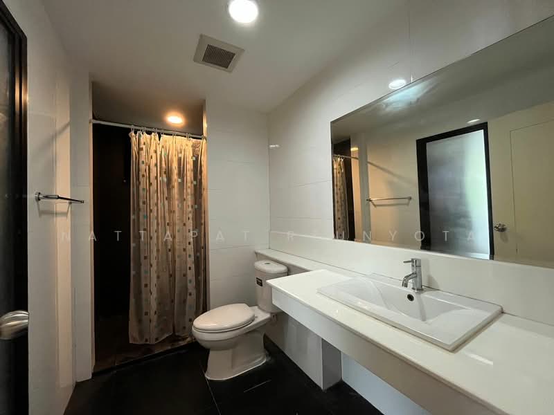 D65 Condominium, Bangkok