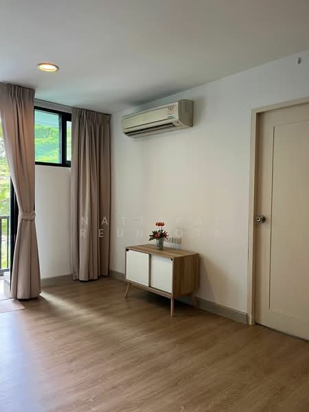 D65 Condominium, Bangkok