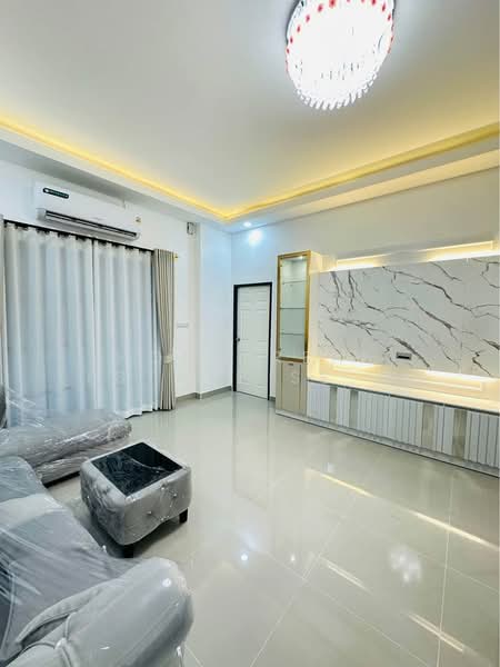 หมู่บ้านรัตนากรวิลเลจ 18, Chon Buri (Pattaya)