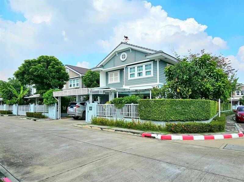 Chaiyaphruek ChatuChot-Watcharapol, Bangkok