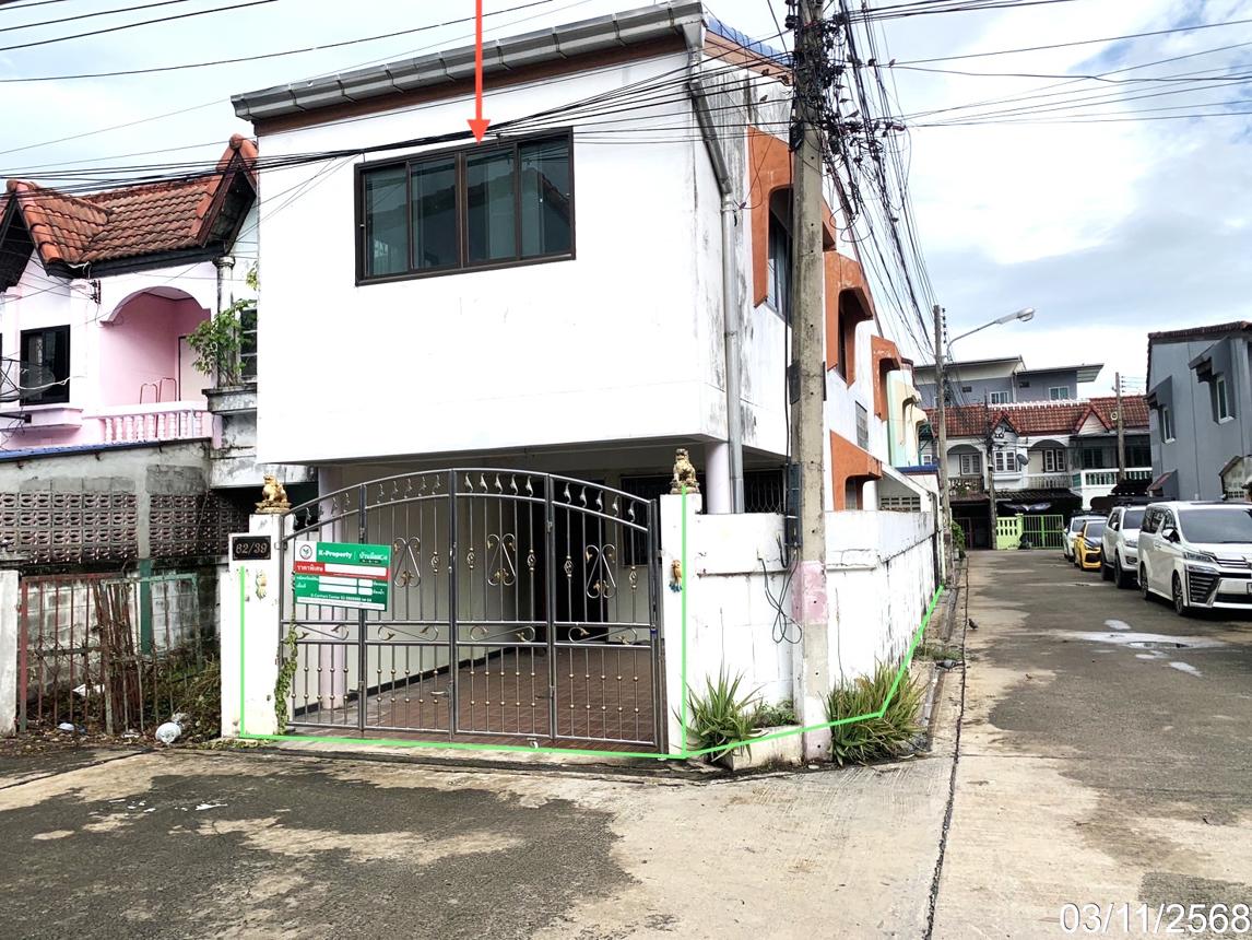Townhouse Ratthikarn, Saraburi City, Saraburi Province