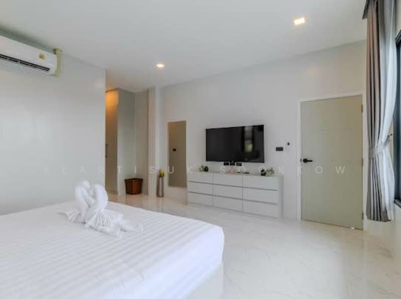 4-BR Villa, Phuket