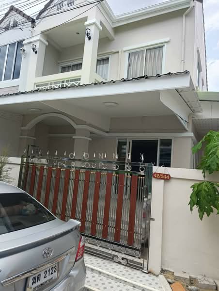 Thanasuk Village, Bangkok
