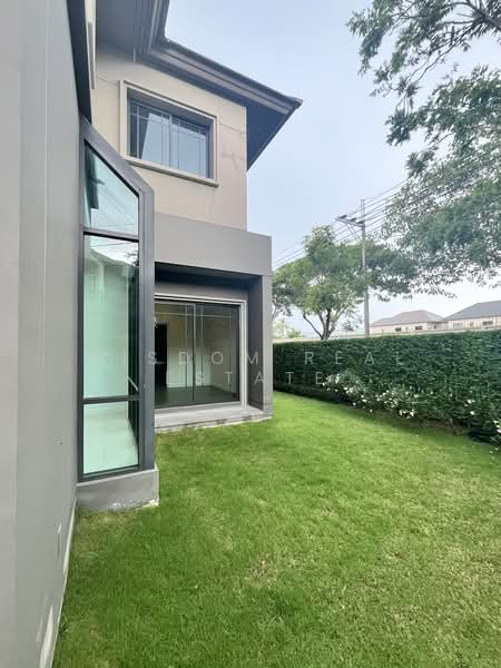 Bangkok Boulevard Sathorn-Pinklao 2, Nonthaburi