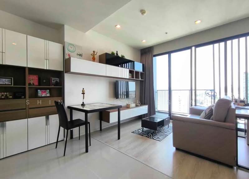 Quinn Ratchada 17, Bangkok