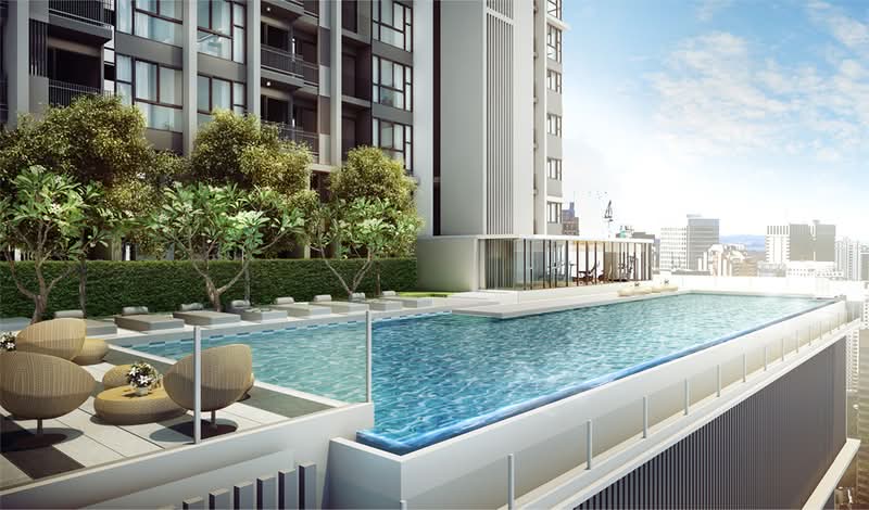 Quinn Ratchada 17, Bangkok