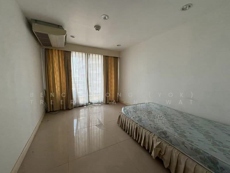 Floraville Condominium, Bangkok