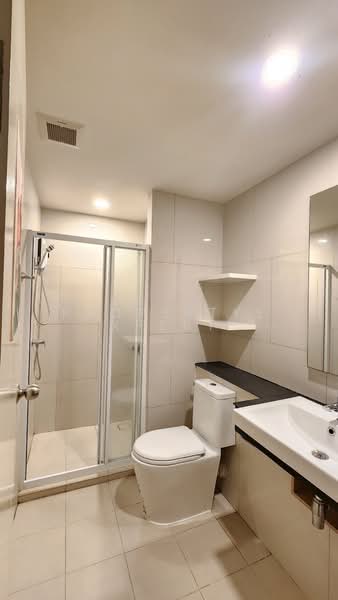 Phyll Phahol 34, Bangkok
