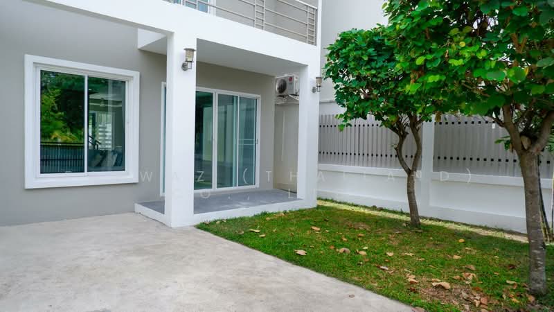 Charming 3BR Townhouse Near Fisherman’s Village, Koh Samui, Surat Thani