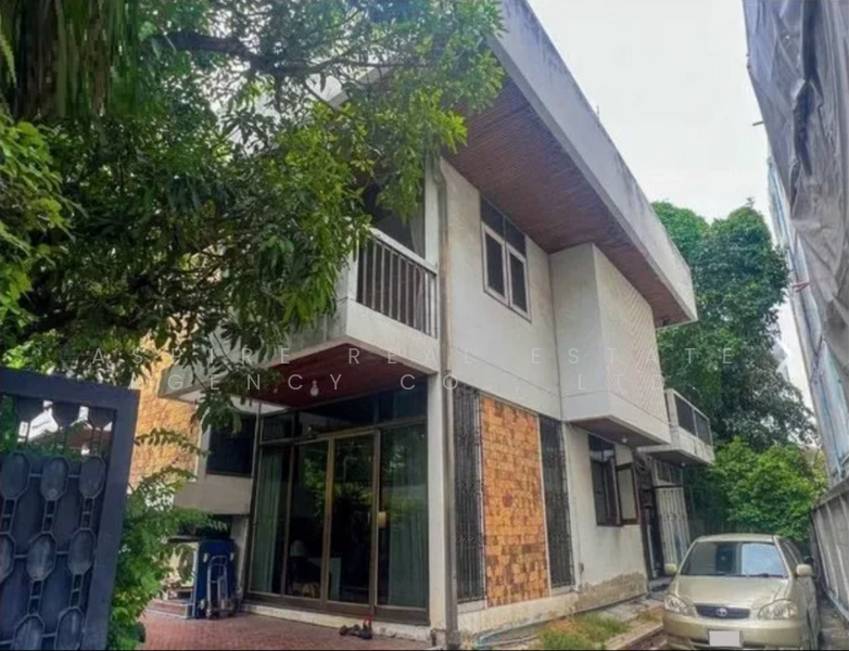 บ้านเดี่ยว 2 ชั้น ซอยสุขุมวิท 81 ใกล้ BTS อ่อนนุช 300 เมตร, Bangkok