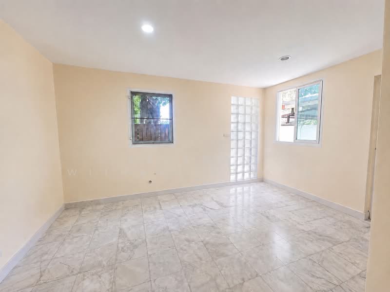 Noble Park Bangplee, Samut Prakan