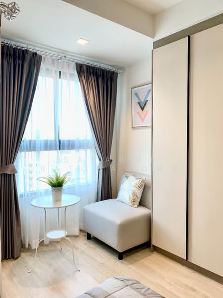 IDEO Sathorn-Wongwian Yai, Bangkok