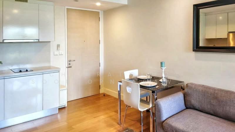 Collezio Sathorn-Pipat, bangkok