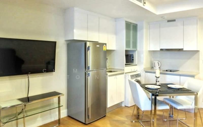 Collezio Sathorn-Pipat, bangkok