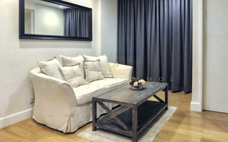 Collezio Sathorn-Pipat, bangkok
