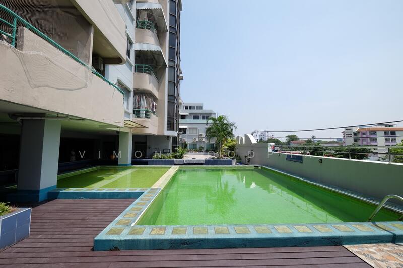 Dynasty Complex, Bangkok