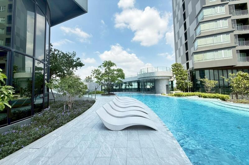 Elio Sathorn-Wutthakat, Bangkok