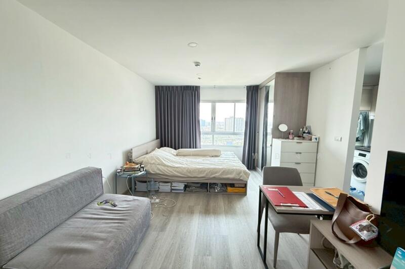 Elio Sathorn-Wutthakat, Bangkok