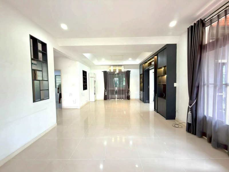 Chaiyapruk Ramintra – Wongwaen 2, Bangkok