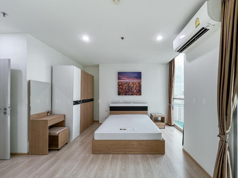 Noble Revolve Ratchada 2, Bangkok