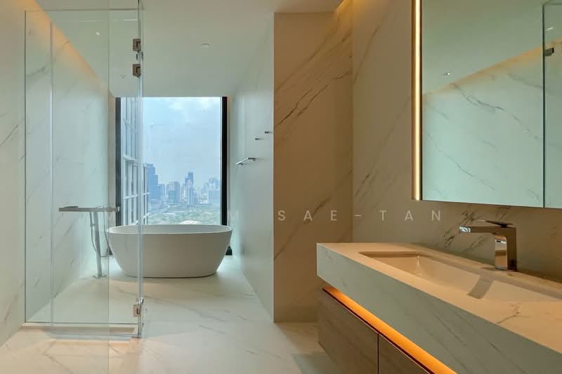 EI8HTEEN SEVEN - One Bangkok, Bangkok
