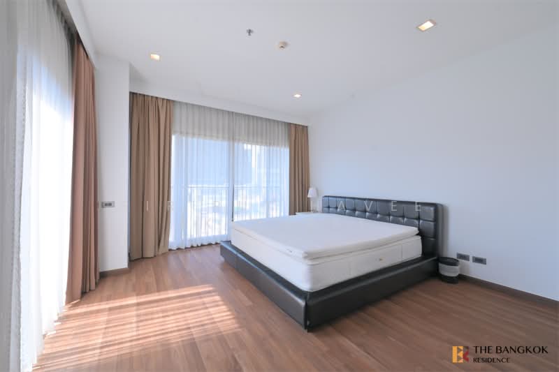 Noble Reveal, Bangkok