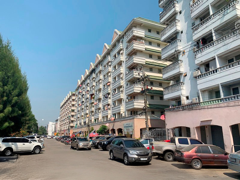 Condominium project, Maharaj Thani 2, Nong Chok