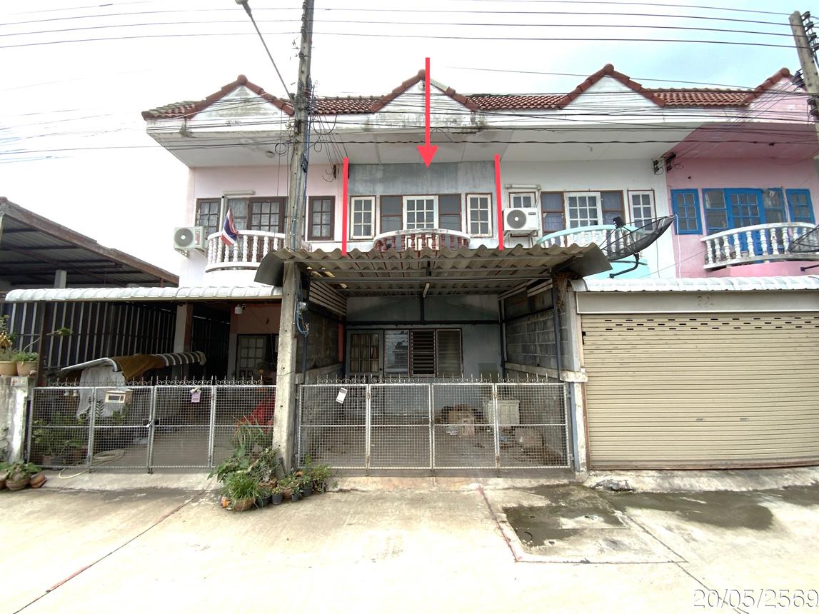 Townhouse Chai Badan Lopburi