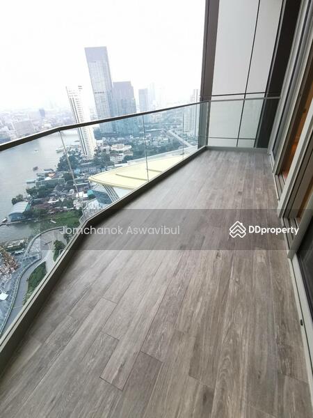 Magnolias Waterfront Residences, Bangkok