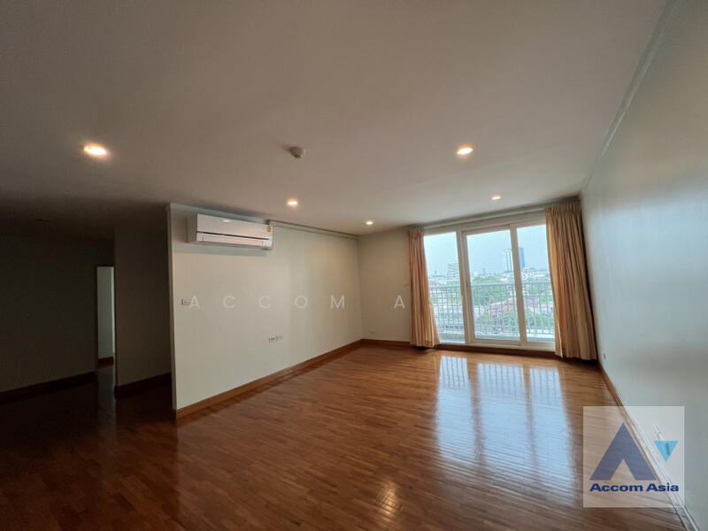 Baan Siri Sathorn Suanplu, Bangkok