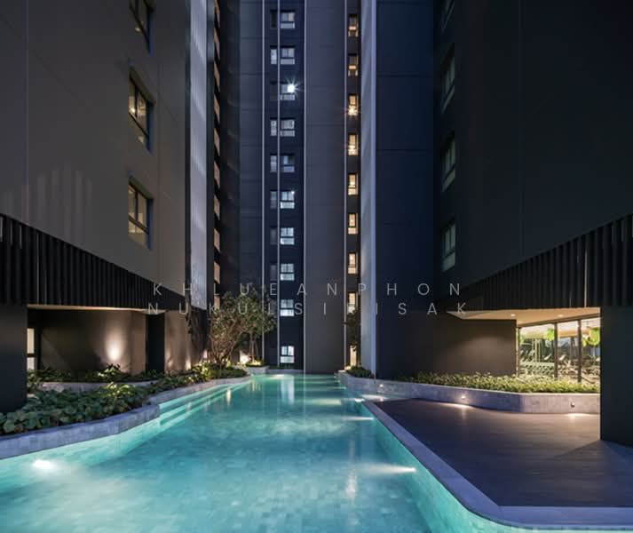 IDEO Sathorn-Wongwian Yai, Bangkok