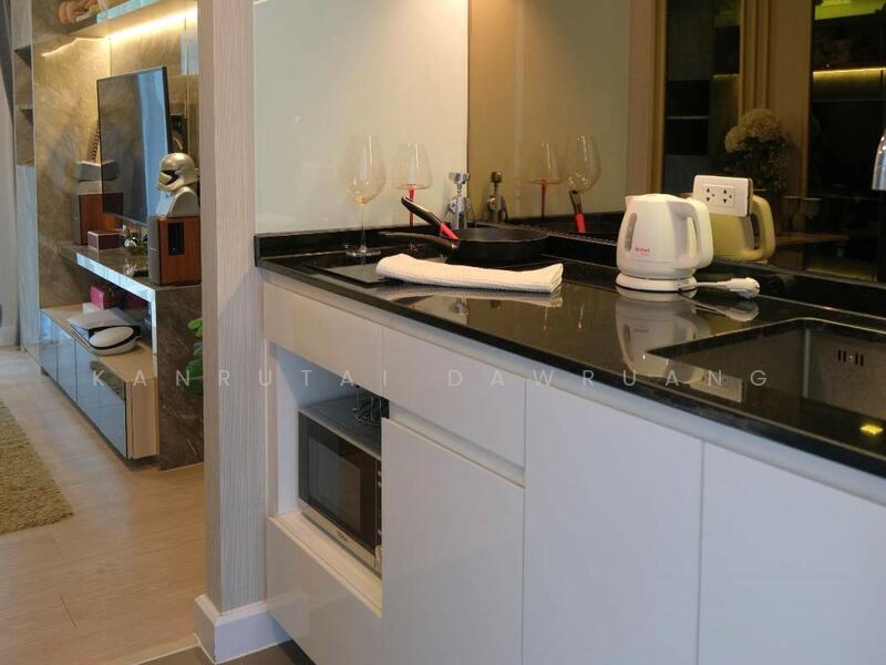 Metro Luxe Riverfront Rattanathibet, Nonthaburi