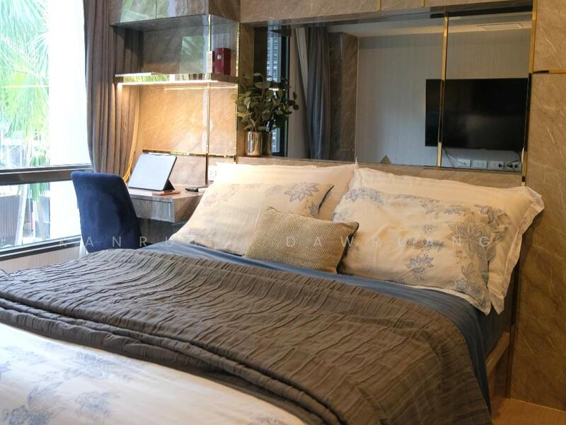 Metro Luxe Riverfront Rattanathibet, Nonthaburi